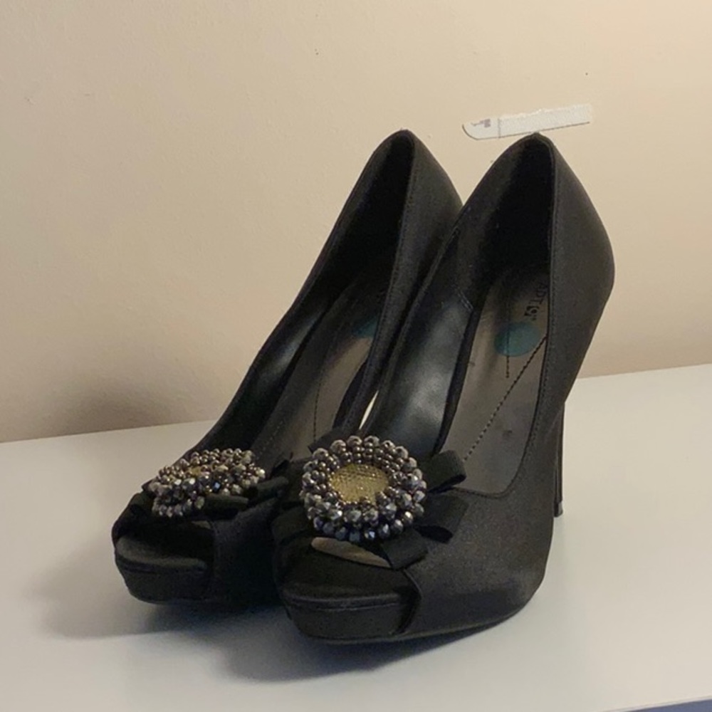 Apt 9 heels